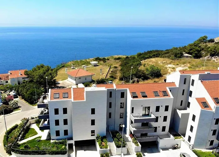 Saint Blaise Luxury *