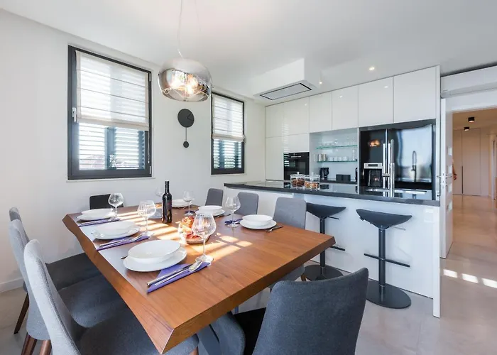 Saint Blaise Luxury *