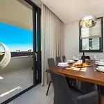 Saint Blaise Luxury 아파트