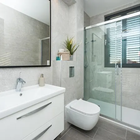 Saint Blaise Luxury *