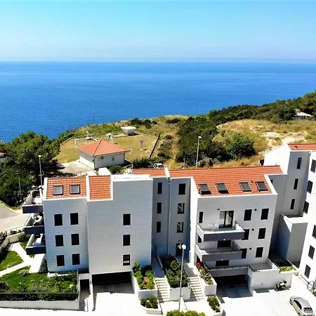 Saint Blaise Luxury *